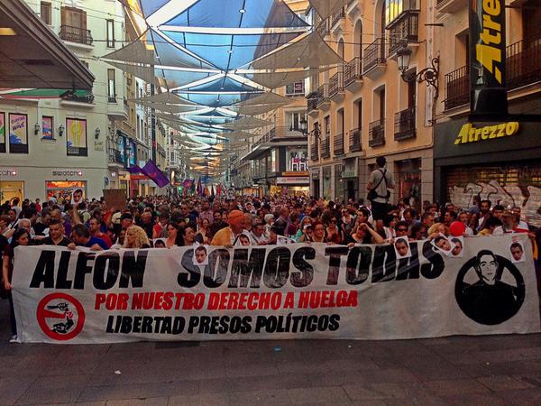 Leer la crónica de Shangay del juicio en la Audiencia. Entenderéis el montaje. #SomosAlfon 
m.publico.es/politica/36361…