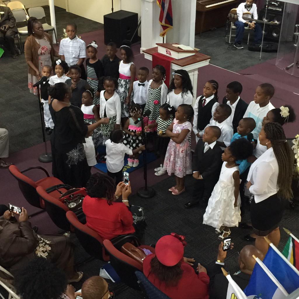 LifeWorshipCent's tweet photo. The children signing to our fathers. http://t.co/nhX0SHzrto
