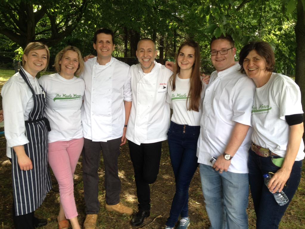 GelMMark's tweet photo. @michelrouxjr @wigglycharity @TasteofLondon #teamwiggly http://t.co/wnhvdSflJC