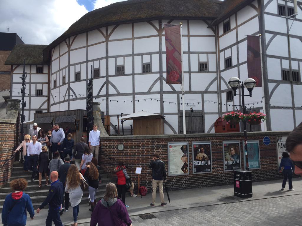 Rghhs25's tweet photo. @ERR125 the globe reminded me of cp http://t.co/z1LD48Yc7g