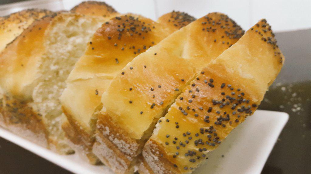 AKenyanGirl's tweet image. Any time is tea time...right?
#TwistedBread + homemade strawberry jam made by @theranchergirl instagram.com/p/4Mw3QerOzB/