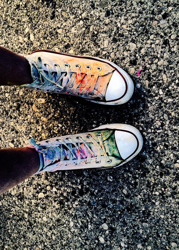 LisaMagagnin's tweet photo. • DETAILS • 👟 #TheColorRun #TheColorRunTrieste http://t.co/Q1c7JGTYxh