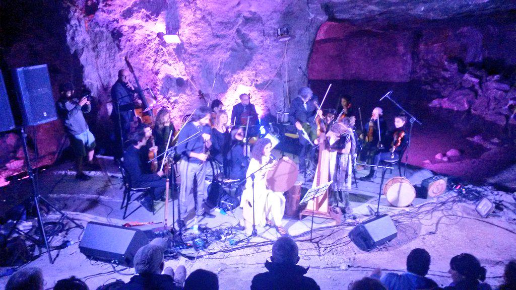 Lilylauu's tweet photo. Il canto nell'antro. Alarc'h live @ #CavaMarana #Anguane http://t.co/qMxkP1jsPH