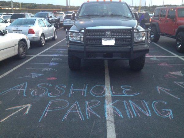 #ParkingJustice 16 People Who Parked Like Jerks and paid the Price collegehumor.com/post/7013835/1…

#karma
