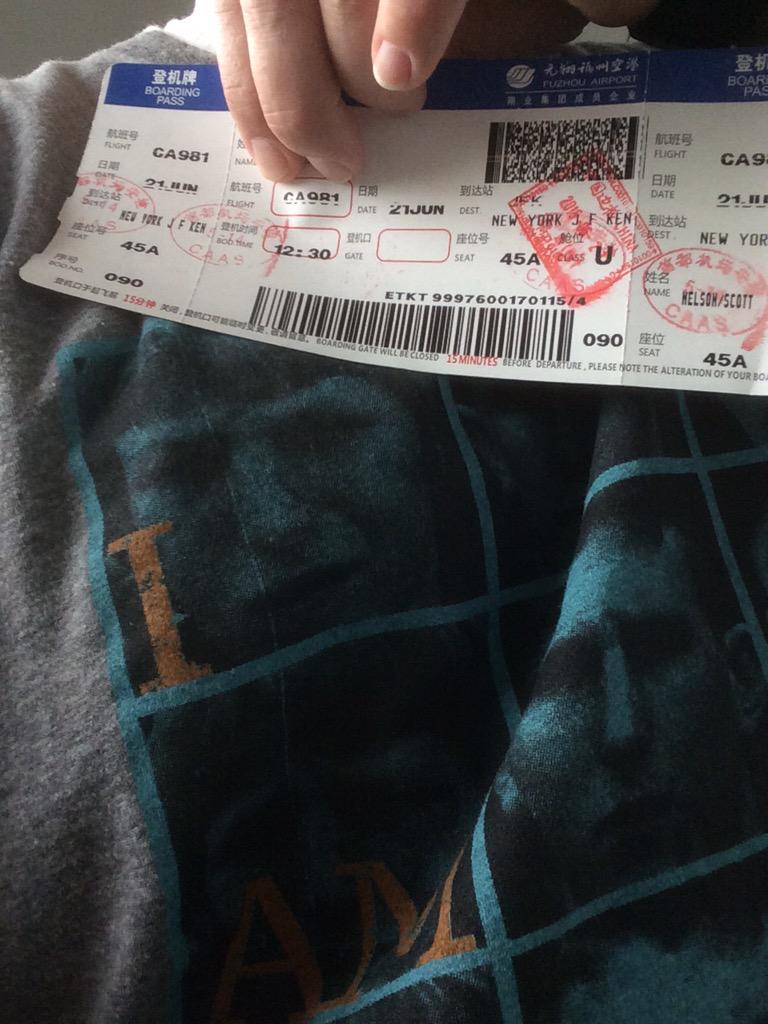 _Everett_75_'s tweet photo. My @iamrapaport #SoftAssT and I just did some international advertising. @MichaelRapaport Fuzhou China to JFK http://t.co/TvkJUfkA6i