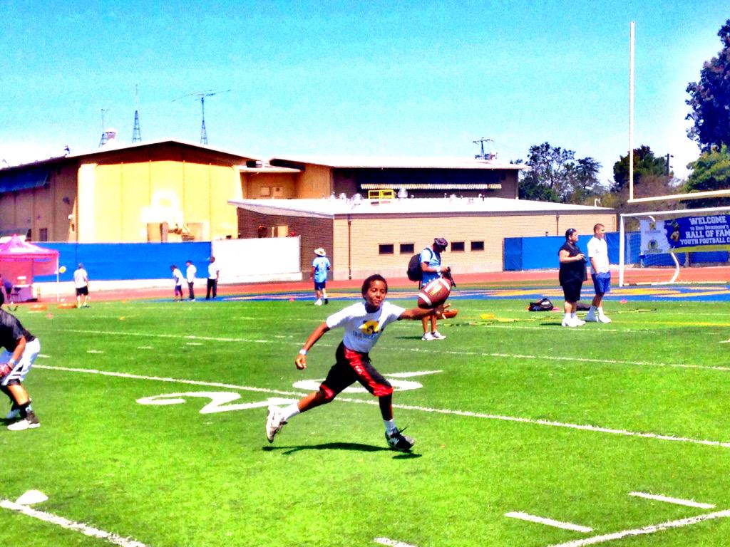 Thank You <a href="/YoungWarriorsLA/">Young Warriors</a> Football Camp for training us this morning! #MyDayInLA #Crenshaw <a href="/ABC7/">ABC7 Eyewitness News</a> <a href="/31723Dixon/">12SL31 Crenshaw Dist</a> <a href="/LAPDHQ/">LAPD HQ</a>