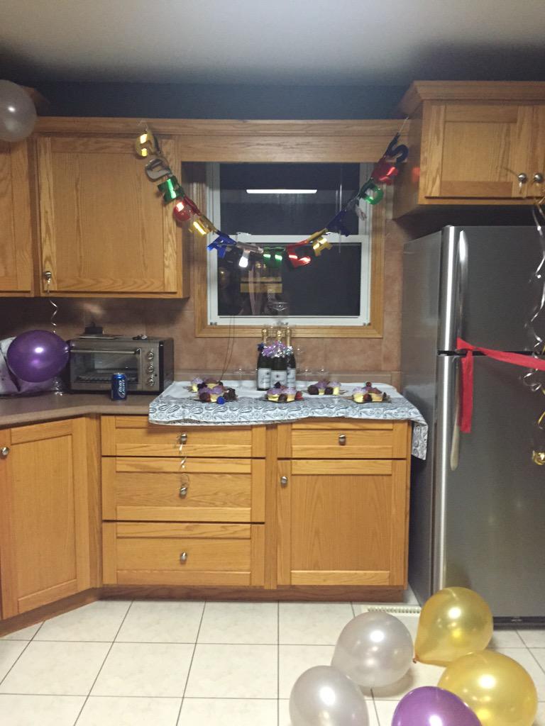 brittmcdo's tweet photo. Could I even ask for better friends ? LOVED the surprise!! You girls are seriously the best @dankolm @vanesssahelen 💕 http://t.co/vWJp8c7fgr