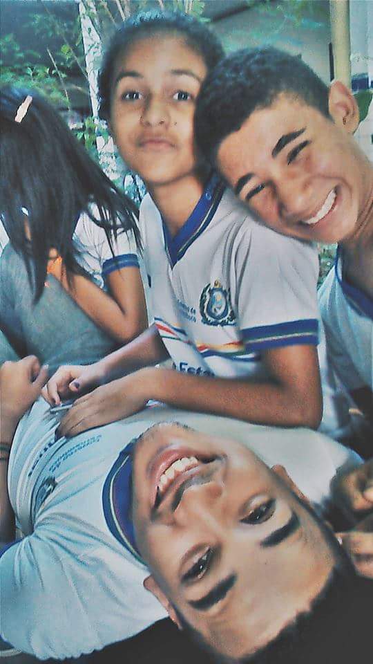 ynho17's tweet photo. Meus amores 😍 mt amor numa única foto! ❤👏🙈@POXA_ISINHA14 @enny3240 #Victinho ✌ http://t.co/R4cy2ei1CF