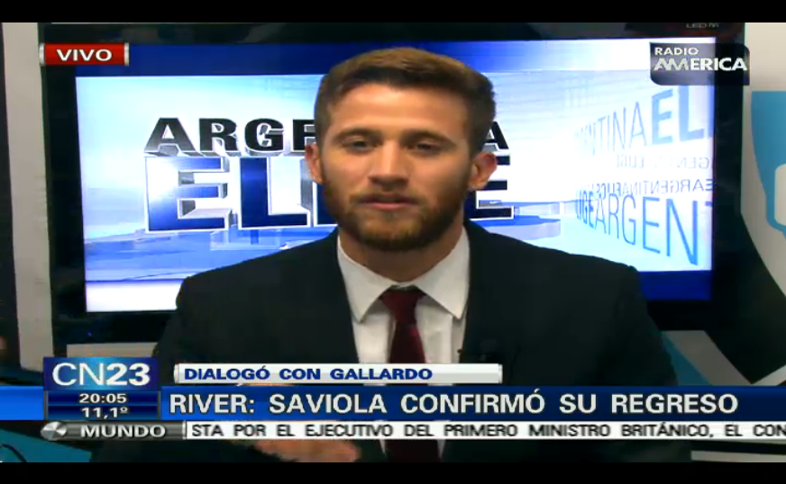 soywisconsin's tweet photo. Saviola vuelve a River tras 14 años http://t.co/iOSgnX8GkI por @nacho_prieto_ http://t.co/7FT9Nak7Cu
