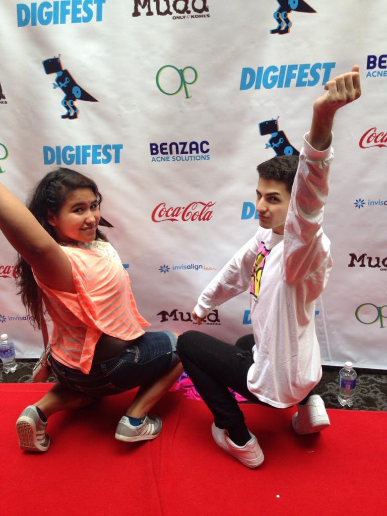 xxaudigo's tweet photo. Nailed it πππ»
#DigiFestChicago http://t.co/wuYFud2Gvd