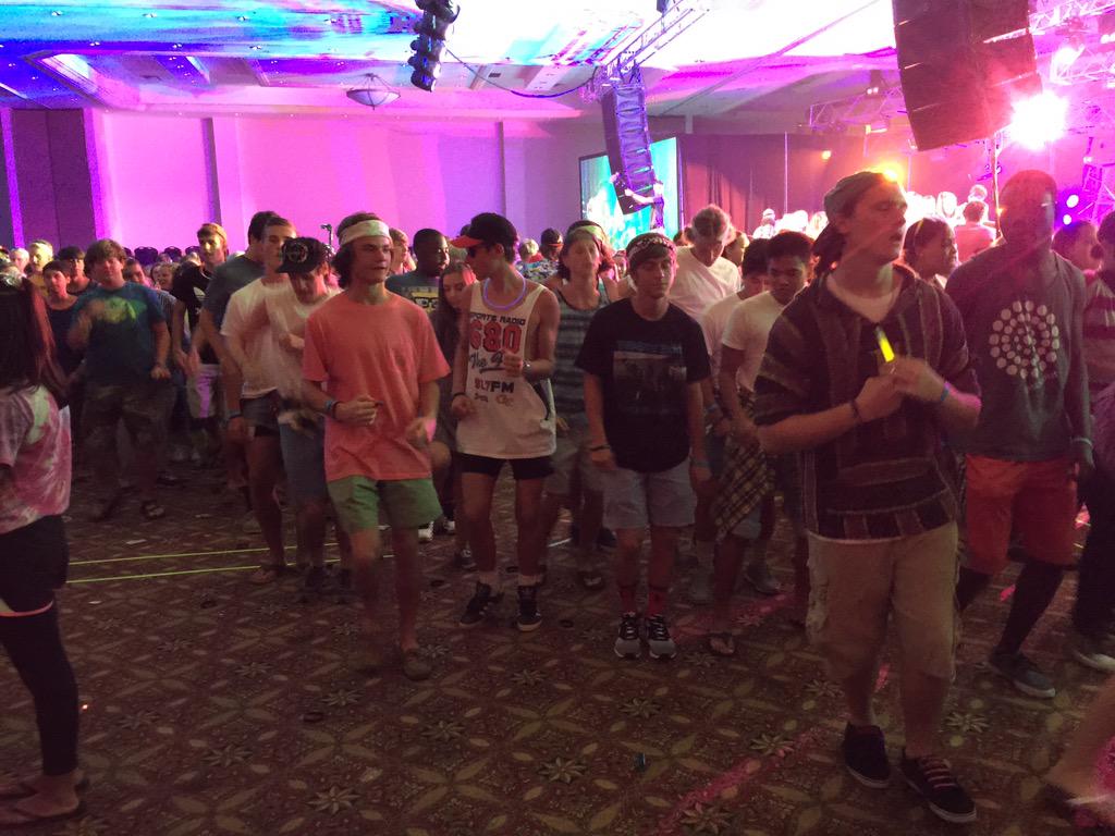 dodoc8's tweet image. #walk15 Best Dancers Ever