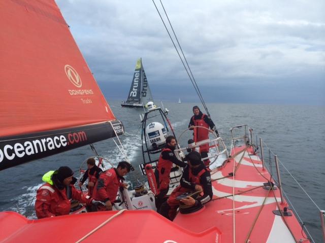 VO65_DONGFENG's tweet photo. Tacking battle along the coast of Jutland. @dongfengracing http://t.co/2MSLu31TYJ