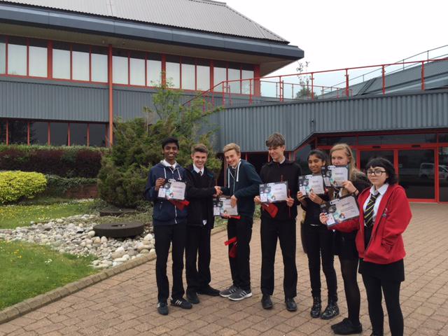 ShawlandsAcad's tweet photo. Our 7 pupils were among the youngest young people taking part in #FuselabGo at Edinburgh Science Festival - Well done http://t.co/JL4E8bL480