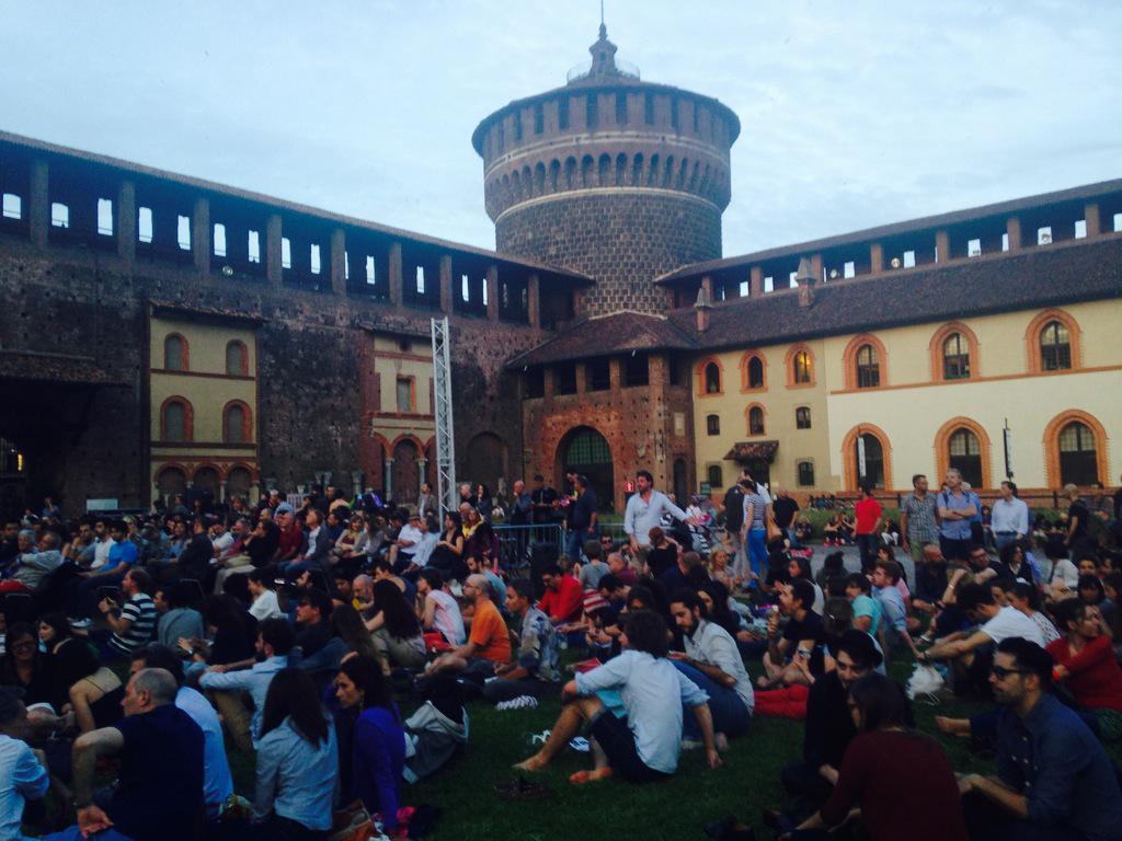 pompresse's tweet photo. Musica Francese al #CastelloSforzesco. Grazie @IfMilano @IF_Italia #laFranciainScena @DiploMix #CITEXPO @ExpoinCitta http://t.co/u7LxMqNk6e