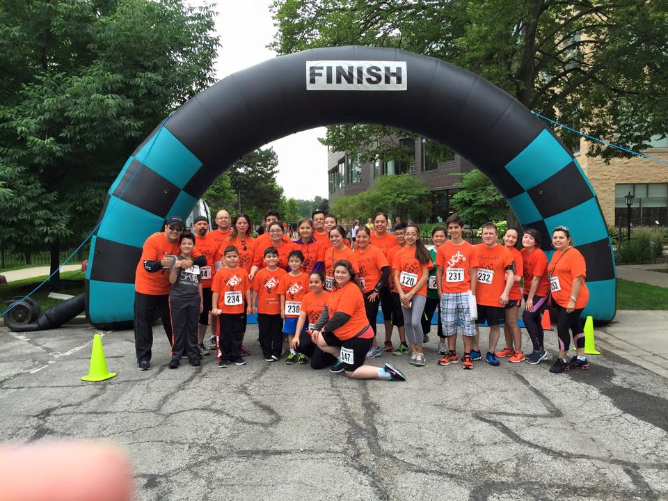 RunForAV's tweet image. AnaVictoria was able to walk with us shortly and that was great! Thank you everyone for being there!  #RunForAV