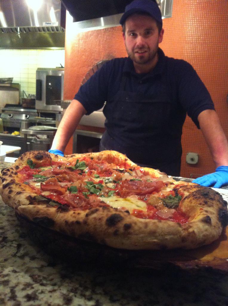 stainless519's tweet photo. Our Head Pizzaiolo Angelo Mazziotti is spinning pies for Father's Day - so bring in your Father #GuelphsFinest #Pizza http://t.co/XIUjm92DbX