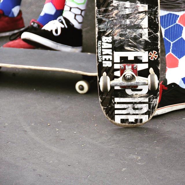 NeonBandits's tweet photo. be sure to #grabapair on #GoSkateboardingDay #boardhead @UpstateEmpire @SkateboardMag http://t.co/87mbeC51Ov