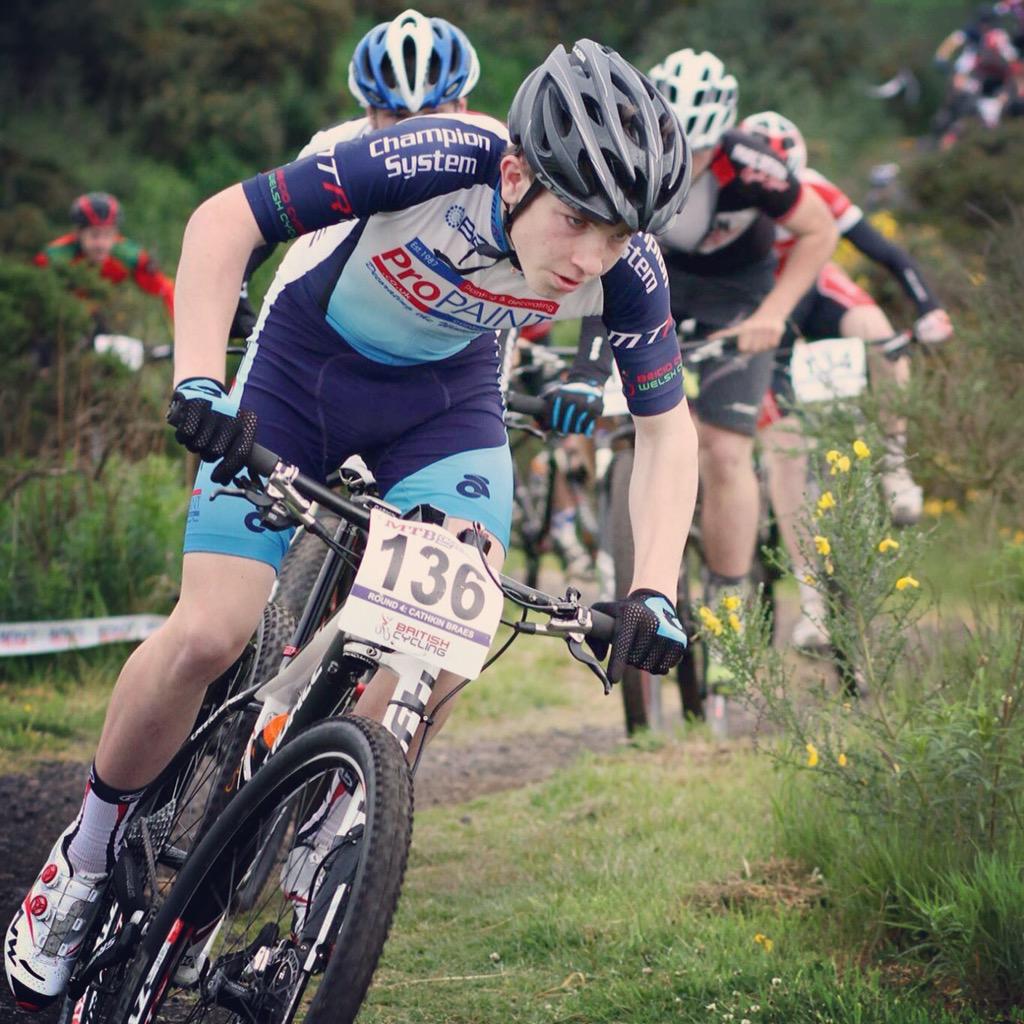 simonRhys123's tweet photo. Good picture from todays good start @AlfJonesCycles @WelshCycling @Marsh_TracksRT http://t.co/ylS8809rmb