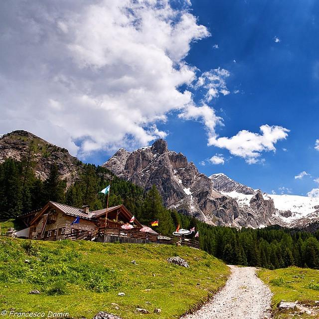 bikeasy's tweet image. #bikeasy e @baitacianci cene in bicicletta per vivere il silenzio e la natura del #contrin