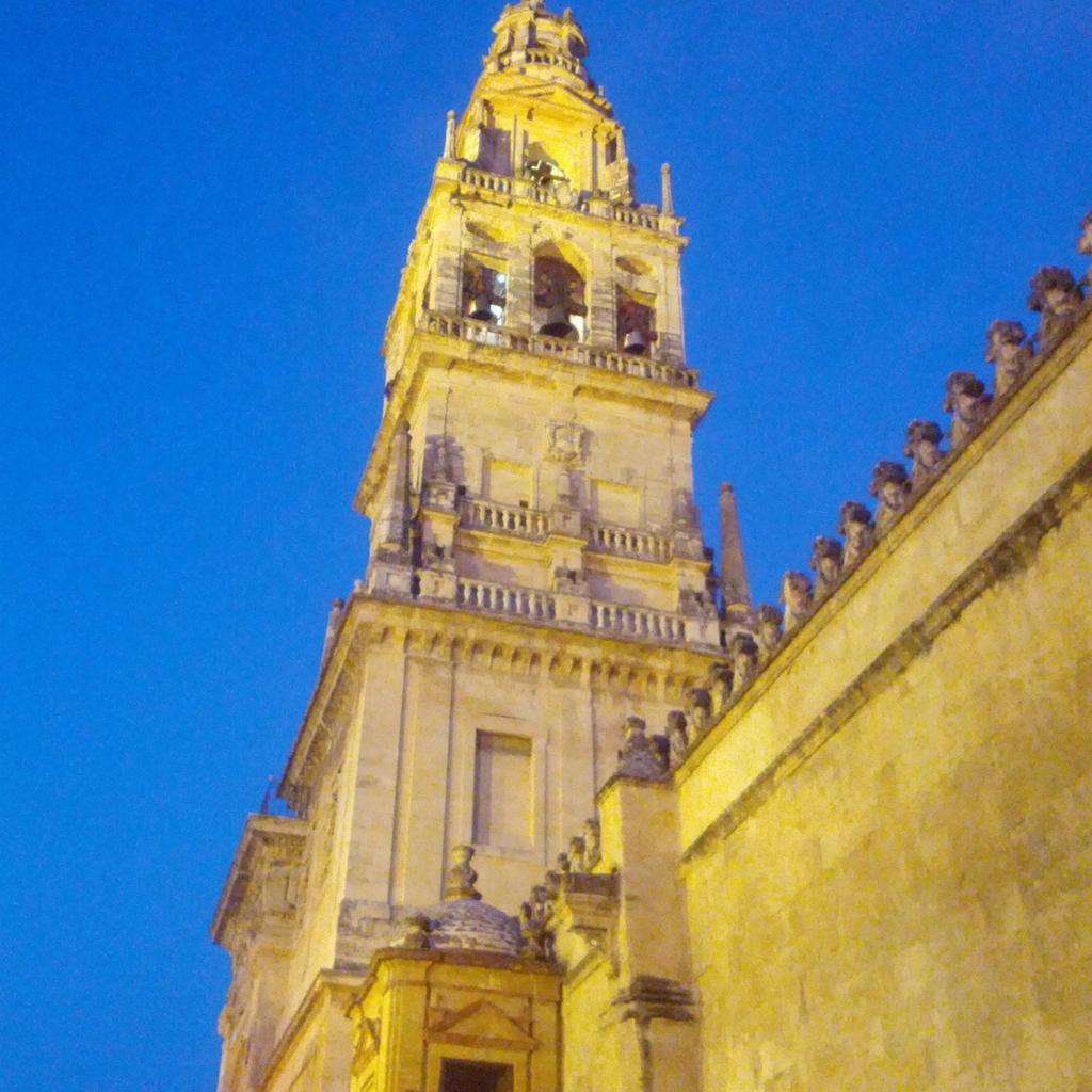 SandraMB93's tweet photo. Noche Blanca en Córdoba. Arte y flamenco :) http://t.co/s8vunbtoTG