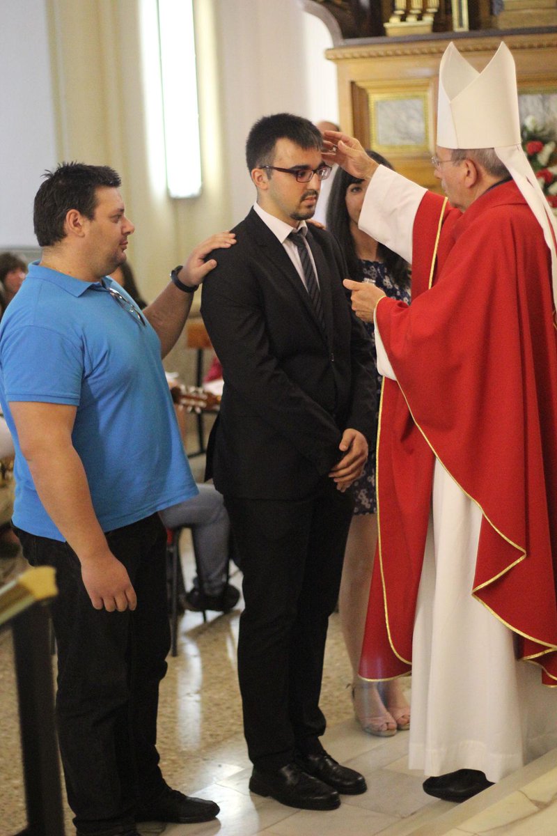 CJPozoDonGil's tweet photo. Felicidades @almerdelpo @MarianMuper @Emilio_Ocamur y @Vicente_vpf Sed testigos de la Buena Noticia! #Confirmación http://t.co/0y6MtqVGaJ