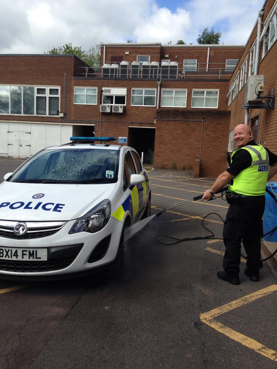 StThomasPolice's tweet image. Car cleaning for St Thomas neighbourhood