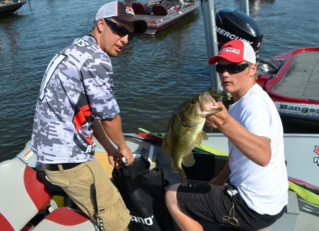 RTDfishing's tweet photo. Bass opener! Wasn't the biggest we've ever caught but a good day nonetheless @ImperiumBaits #minotaurocraw http://t.co/xWyrUoSrOI