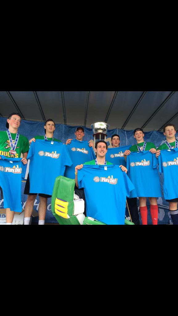 BalmasMitchell's tweet photo. Love being a duck! Back to back champs! #LetsGetQuacking http://t.co/q8yFtaJ6rQ
