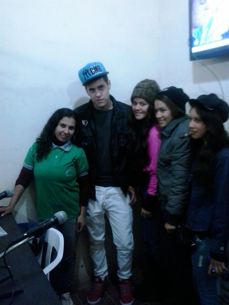 ElMasivoPy's tweet photo. Entrevista Al nuevo artista El Masivo En la 107.5 Itaugua Paraguay http://t.co/55C0SZ5VO1