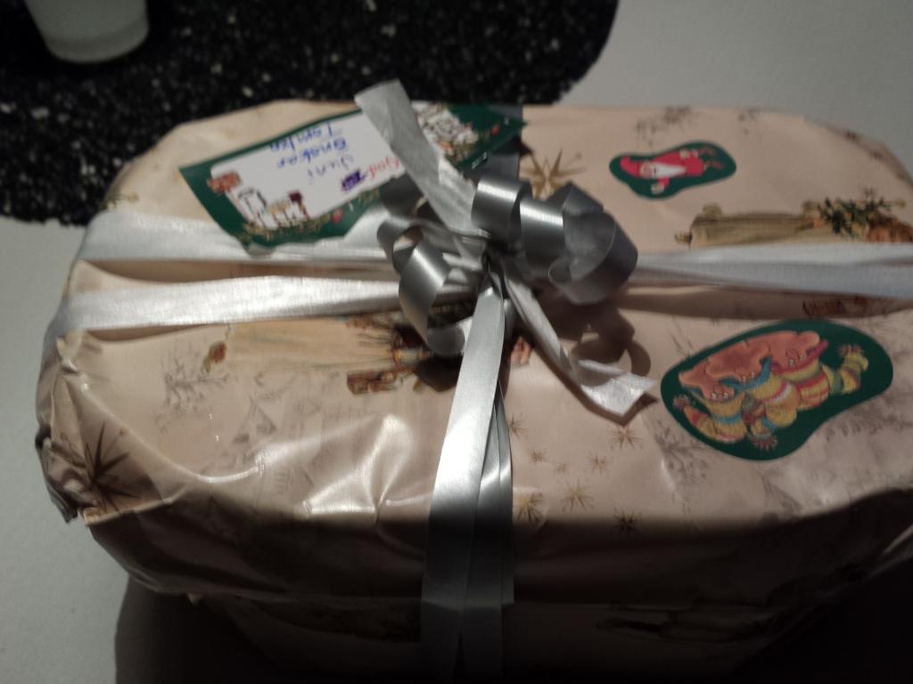 Tomtenpatorp's tweet photo. @campinghjaltar var är ni? Jag är alldeles övergiven här på Torpfältet. Ger mig själv en juniklapp!  God juni! http://t.co/kAtnHJcFRG
