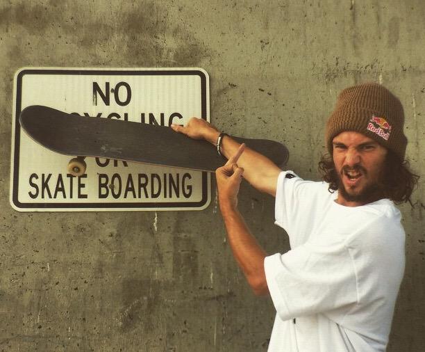 ToreyPudwill's tweet photo. Don't let a sign stop you from shreddin! Happy #GoSkateboardingDay #shecklersessions #skatelife http://t.co/Ul03HAt42A