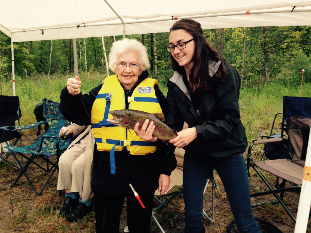 belleinthebush's tweet photo. @ToriEdwards13 Gr8 mentor to TiffinHouse resident Wilma.1stFish 18"Rainbow @LezlieOODMAG #fishingmemories http://t.co/4PqsUNQRNs
