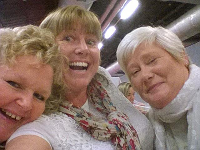 JanetHudson14's tweet photo. @Aaroncraze1 your interactive class on Friday was our favourite!! @CakeandBakeShow http://t.co/23yzHoijg9
