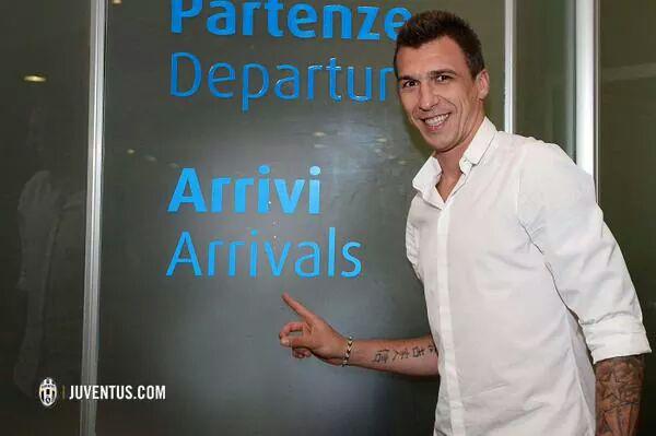 JCIndonesia's tweet photo. Tebak siapa yang sudah tiba di Turin http://t.co/HtXmKIi25A