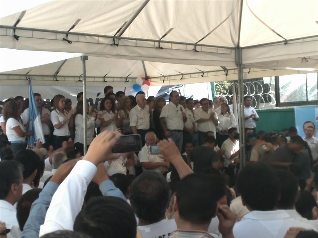 Partido Fuerza presenta a Alejandro Giammattei y Fernando Paiz como candidatos a la presidencia  Vía @hpocasangre_pl