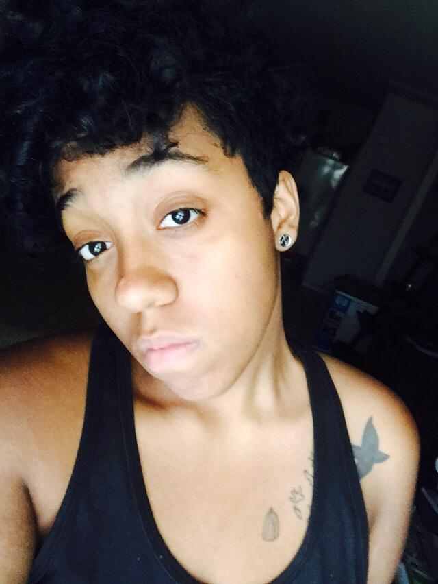 _sunstirade's tweet photo. dat summer glo up tho (he/his) @TodaysGender http://t.co/cH10JuMdvP