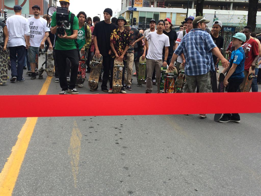 esperanza4hire's tweet image. No more #redtape at Ribbon cutting ceremony 1st #Montreal @GoSktbrdingDay @Skateboard4hope @seazlington #thanksmtl