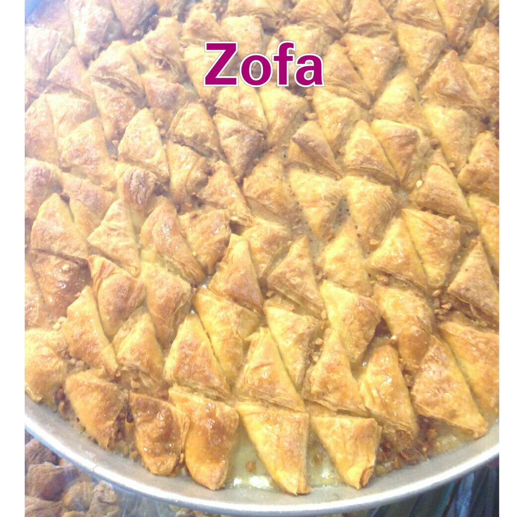 ZofaSweets's tweet photo. بقلاوة زوفا المحشيه http://t.co/zlQZLTFB0v