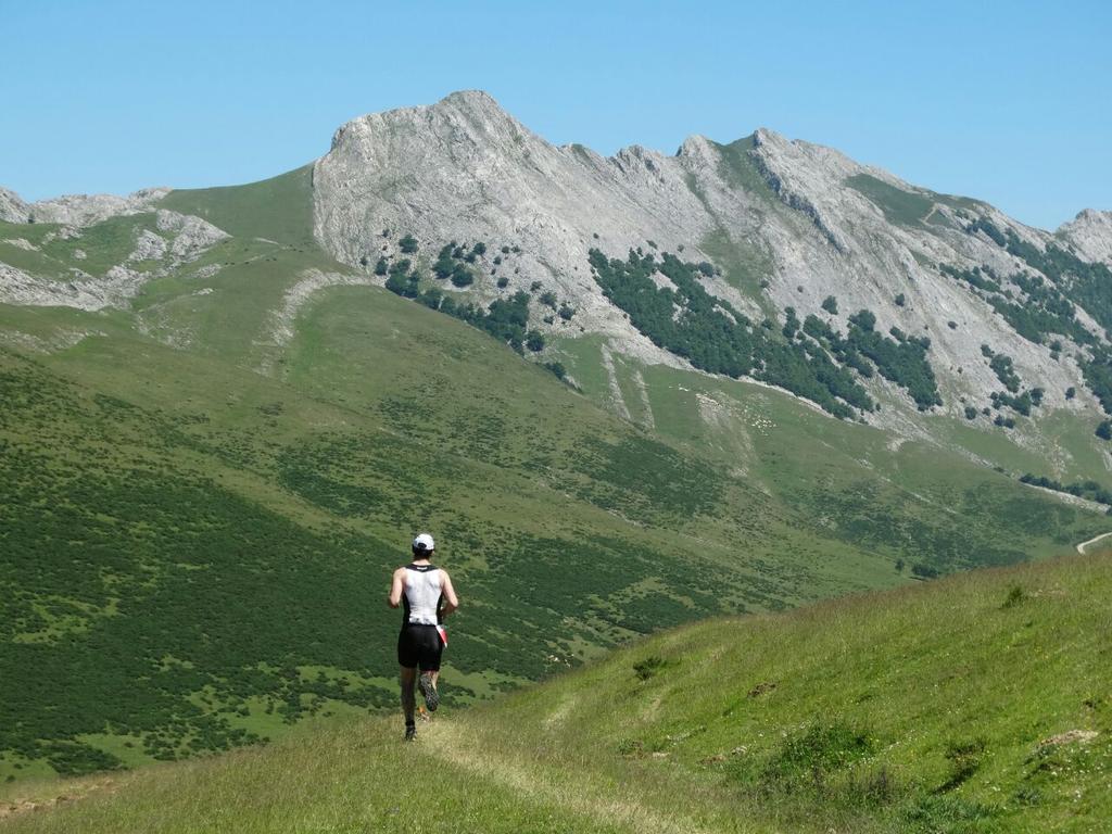 al2nklein's tweet photo. Xterra basque country tour Arantzazun. Nere 1go triatloia. Esperientzia politta bezain gogorra #XTERRABasqueCountry http://t.co/yX3UbSnpIc