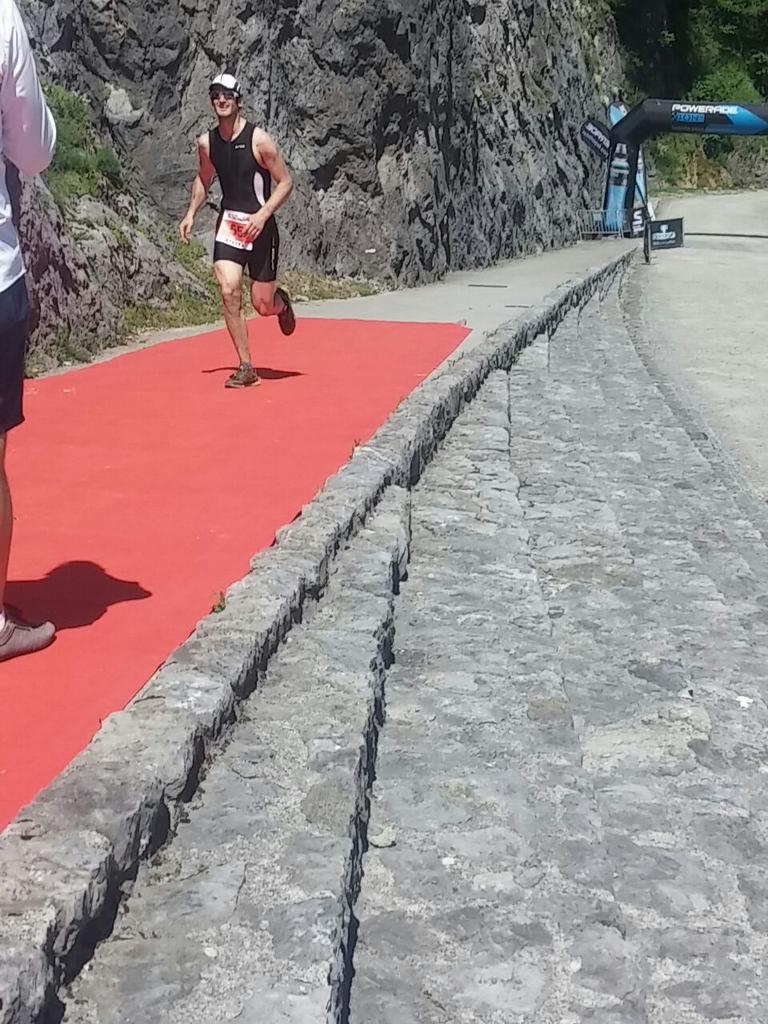 al2nklein's tweet photo. Xterra basque country tour Arantzazun. Nere 1go triatloia. Esperientzia politta bezain gogorra #XTERRABasqueCountry http://t.co/yX3UbSnpIc