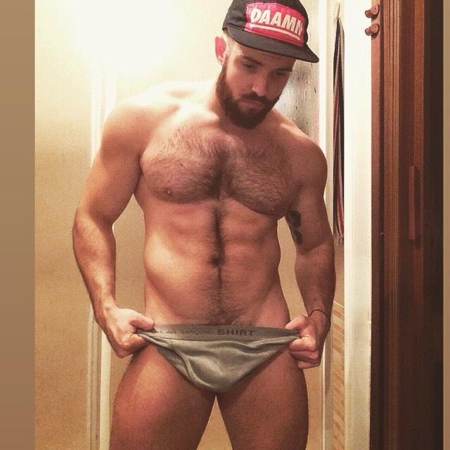 ZonaSexyHOT's tweet photo. *HOMBRE HOT*
>>>DALE RETWEET<<<
@hombresnalgones @HProhibido @nalgones @disques3xo @MenHombresSexys @nalgoncitoz http://t.co/uJvSlYdLjf