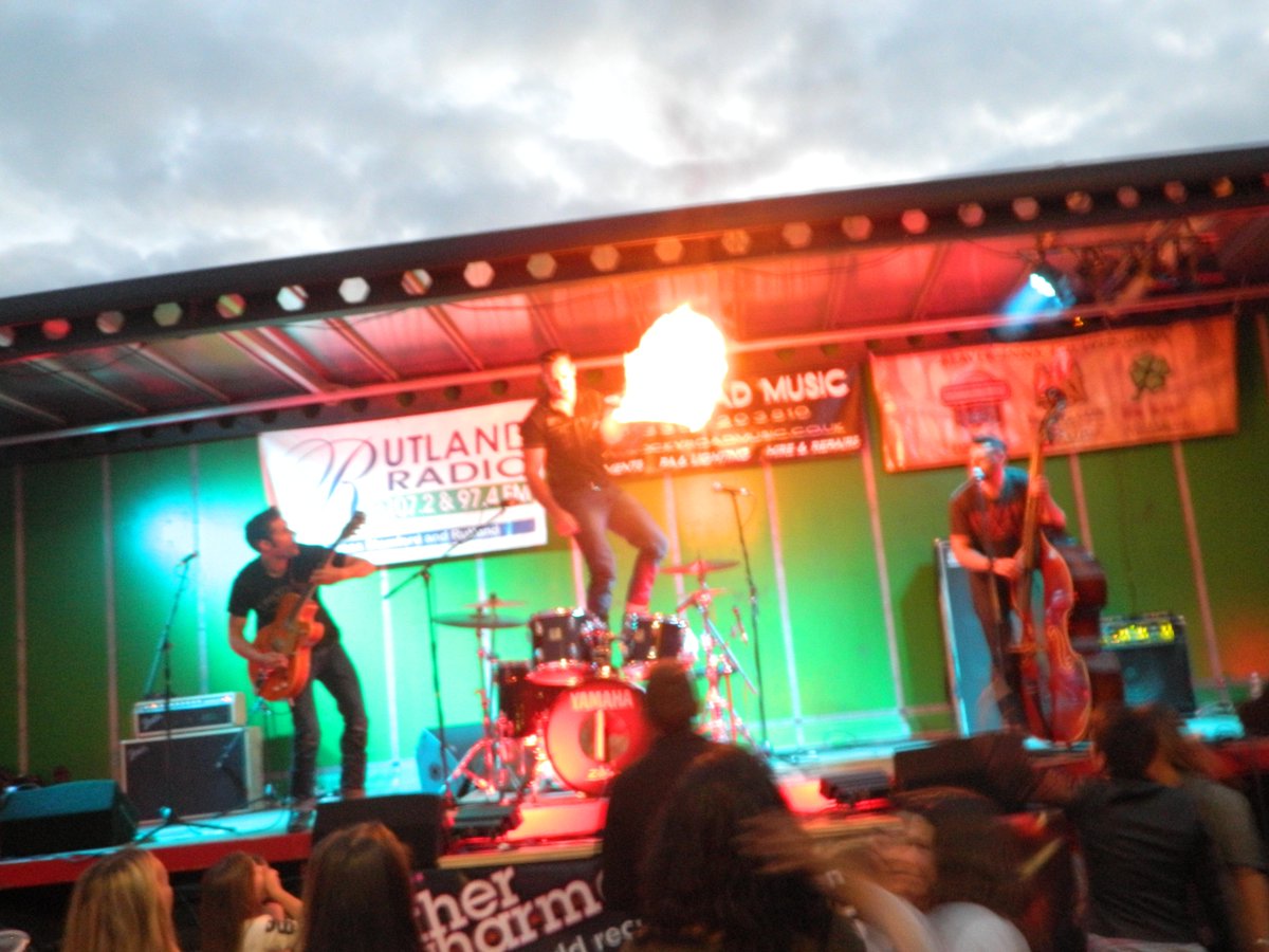 RT <a href="/UppinghamFeast/">Uppingham Feast Day</a>: The Houndogs rocked #Uppingham tonight #FeastDay simply awesome
