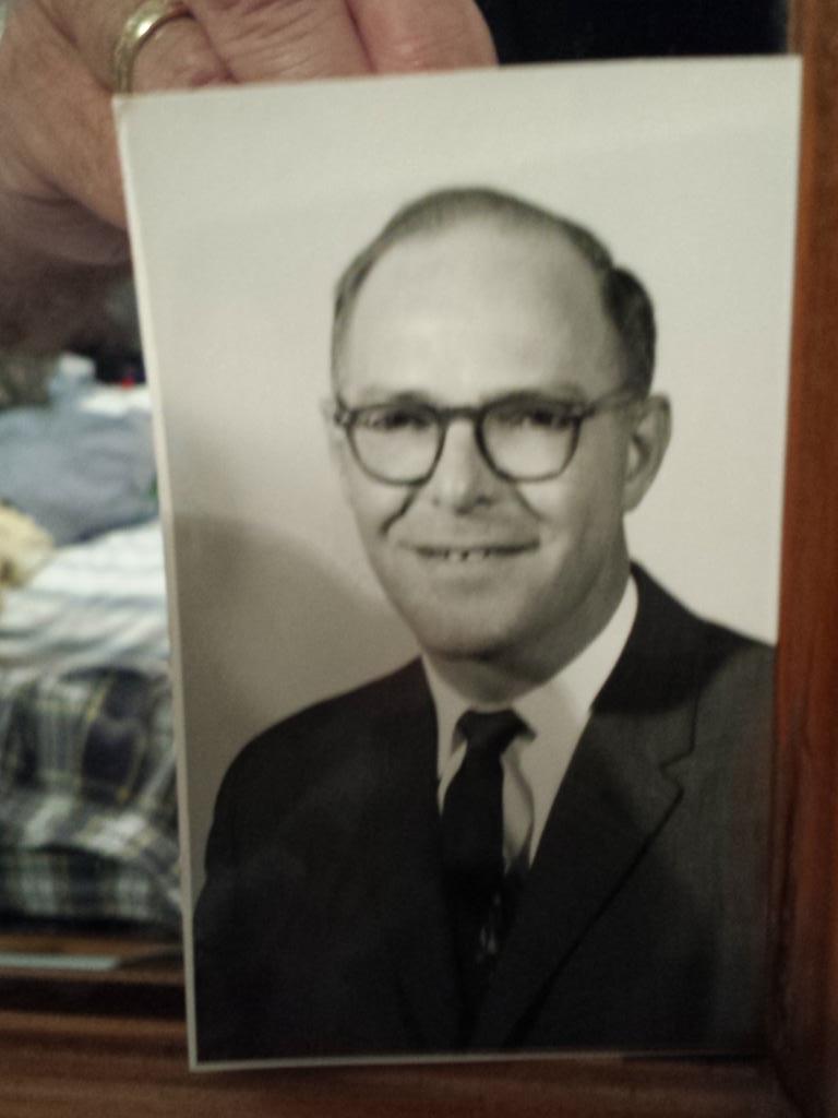 softhackle15's tweet photo. Miss ya Dad....wish we would have had more time together http://t.co/tcYUBhFWjH