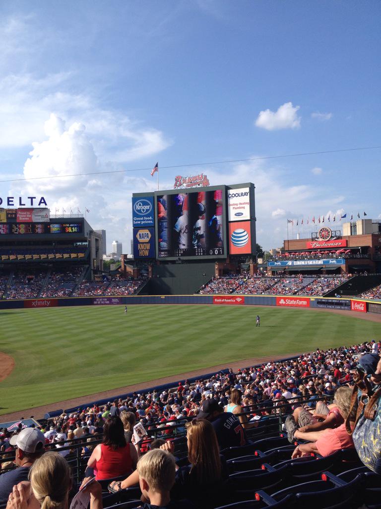 CofCMattC's tweet photo. Spending my last day before orientation at an Atlanta Braves game. See you all in the morning! @CofCOrientation http://t.co/aanVfQMzm5