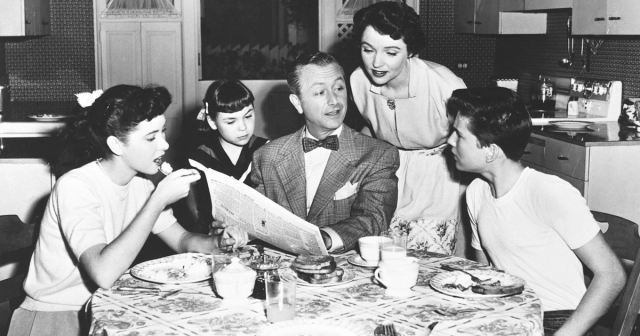 SaybrookCT's tweet photo. Happy Father's Day to the man at the head of the table! http://t.co/jDk9VNaVzD