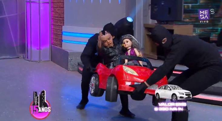 Mega's tweet photo. ¿Aún no ves la recreación del accidente de Vidal? Aquí está lo qué ocurrió aquella noche 👉 http://t.co/KAy74Lu7Ng http://t.co/eGGr3DJDqG