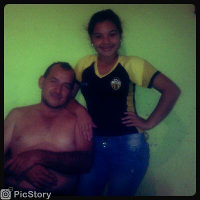 LinaPabon16's tweet photo. Feliz Día del padre que dios los bendiga y los llene de Bendiciones para uds papá no es el q engendra Sino el q cría http://t.co/A9rFIRxDbL