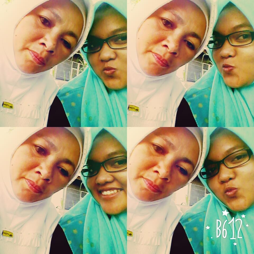 devicaem35's tweet image. With mama tercinta