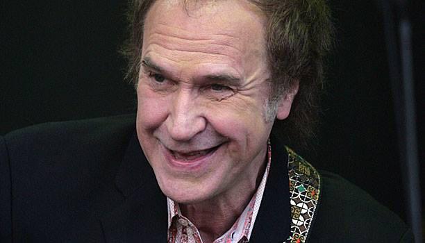 Happy 71st birthday to a brilliant musician and songwriter, the great Ray Davies of the Kinks 