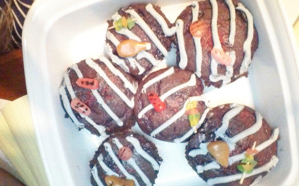 Elayna64's tweet photo. @RosannaPansino made these cupcakes for father's day. (He loved them) http://t.co/DfREpvna3D